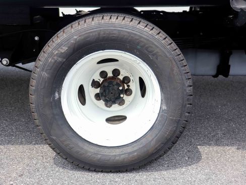 Used 2024 Ford E-450 and Econoline 450 Super Duty w/ Driver's Safety Package RWD image 25