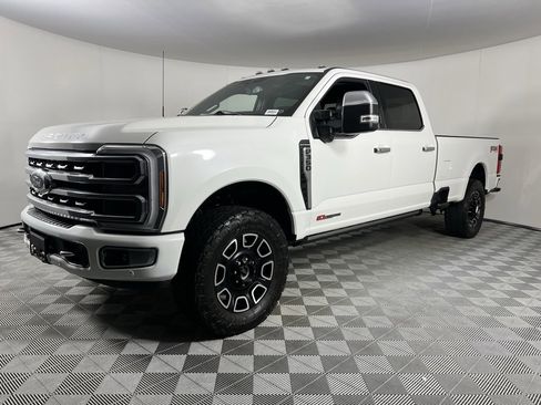 Used 2024 Ford F350 Platinum w/ FX4 Off-Road Package image 3