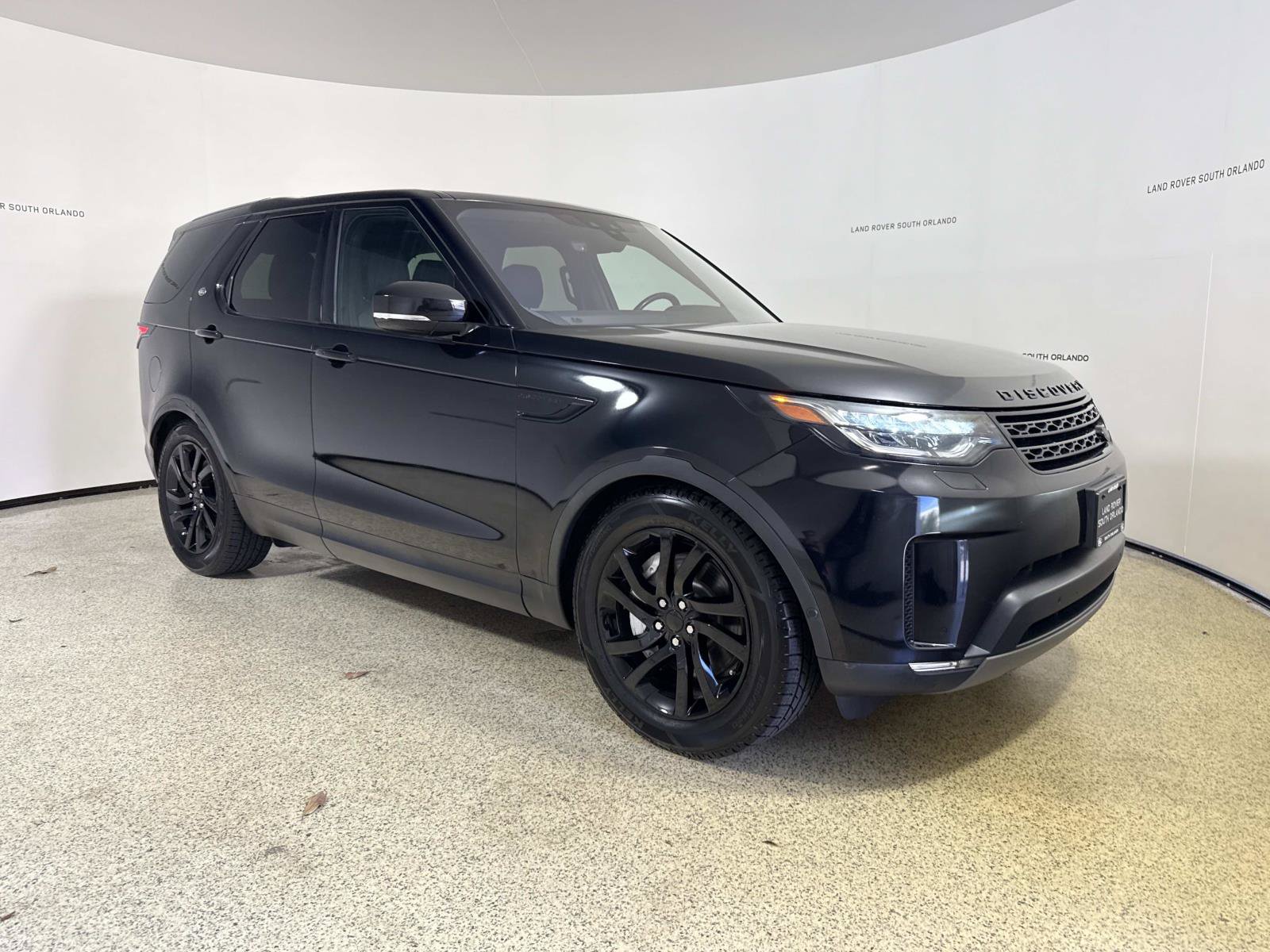 Used 2018 Land Rover Discovery HSE AWD/4WD image 7