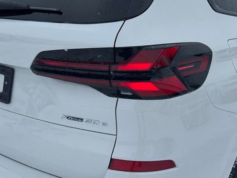 New 2026 BMW X5 xDrive50e w/ M Sport Package image 7