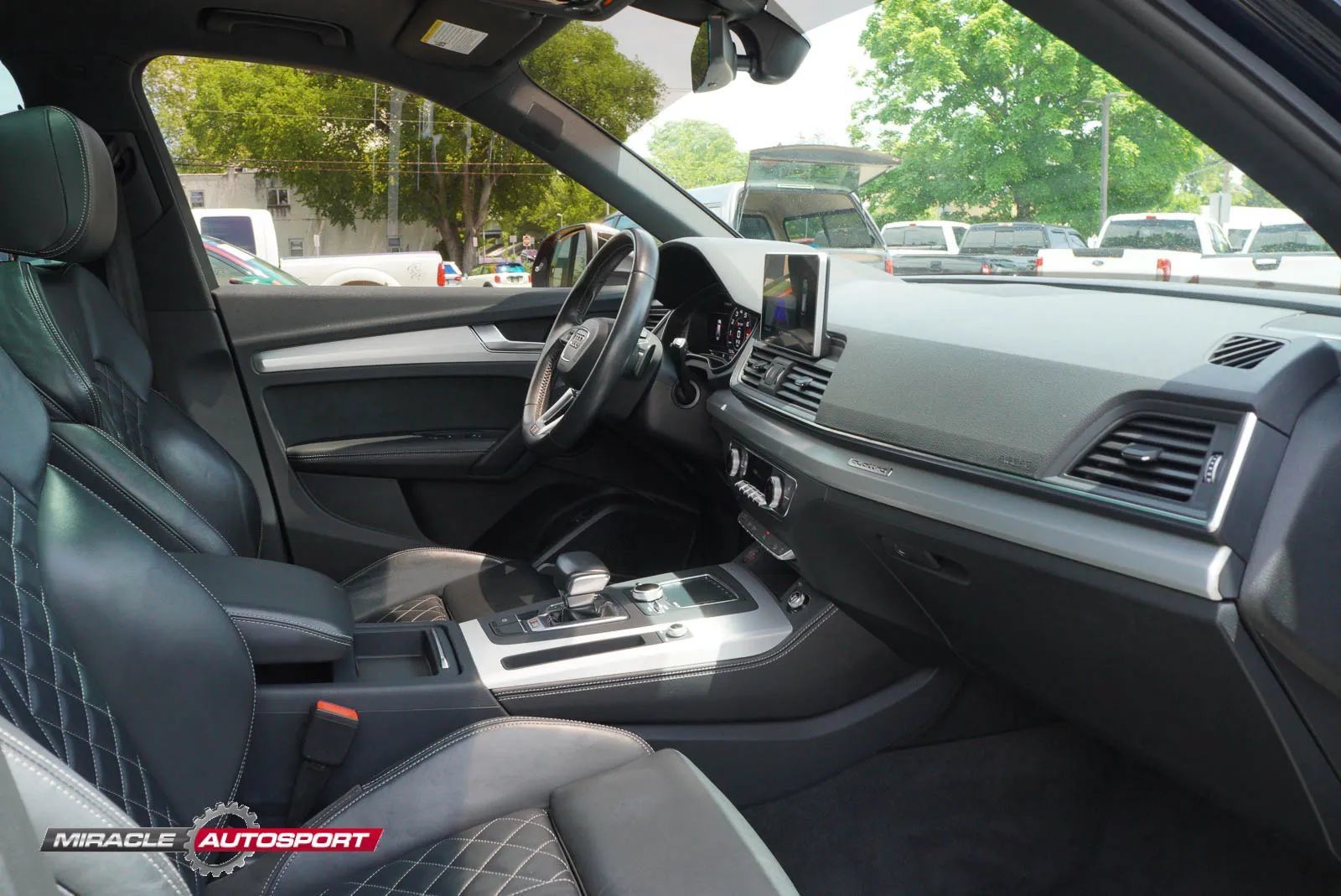 Used 2018 Audi SQ5 Premium Plus w/ Navigation Package AWD/4WD image 35