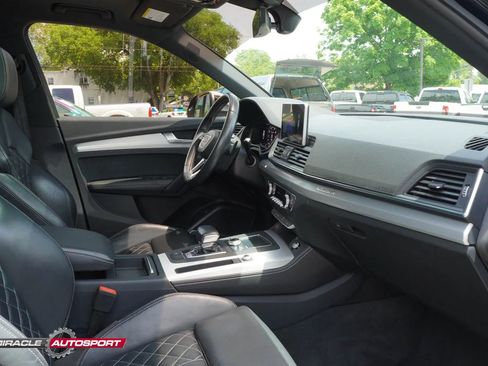 Used 2018 Audi SQ5 Premium Plus w/ Navigation Package AWD/4WD image 35