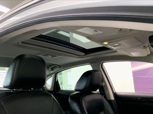 Used 2018 Nissan Sentra SL image 28