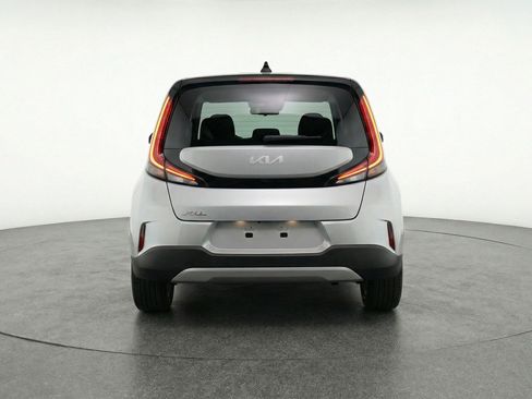 Used 2025 Kia Soul LX w/ LX Technology Package FWD image 7