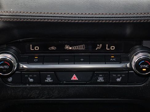 Used 2023 MAZDA MAZDA3 Hatchback w/ Appearance Package image 11