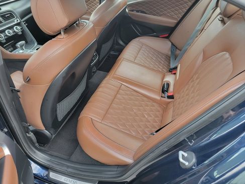 Used 2020 Genesis G70 3.3T w/ Prestige Package image 12