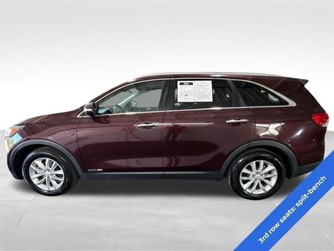 Used 2017 Kia Sorento AWD image 8