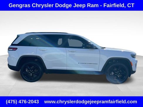 Certified 2023 Jeep Grand Cherokee Altitude AWD/4WD image 6