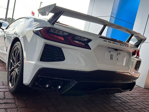 Used 2024 Chevrolet Corvette Stingray Preferred Conv w/ Z51 Performance Package RWD image 8