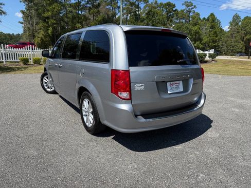 Used 2018 Dodge Grand Caravan SXT image 31