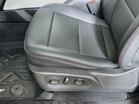 Used 2024 GMC Canyon AT4X AWD/4WD image 19