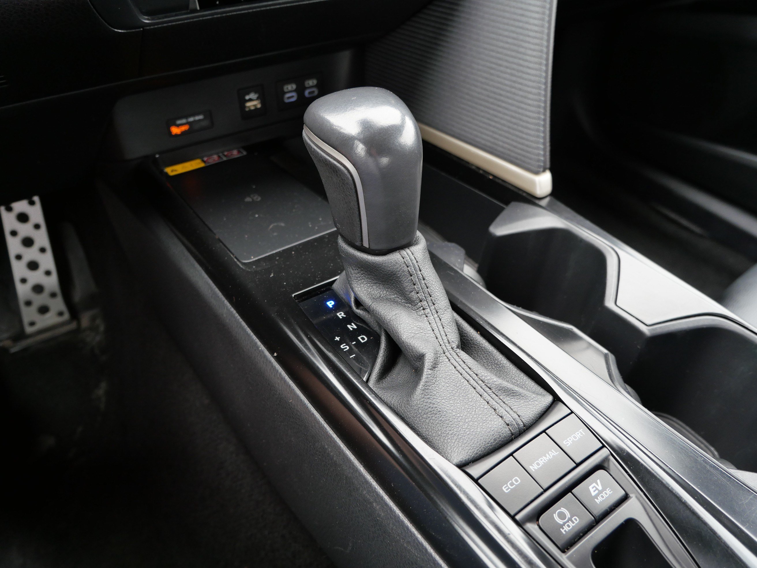 Certified 2025 Toyota Camry SE FWD image 24