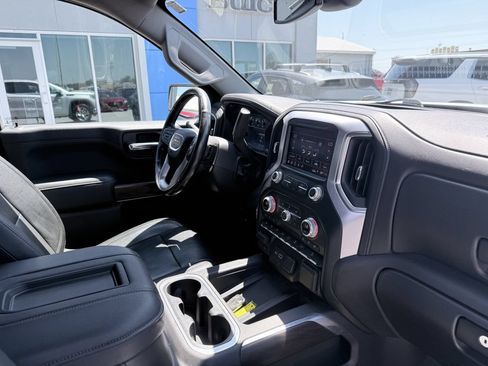 Used 2019 GMC Sierra 1500 SLT w/ SLT Premium Plus Package AWD/4WD image 11