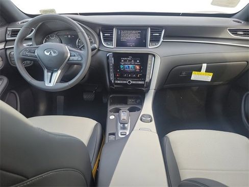 New 2025 INFINITI QX55 Essential w/ Accent Package image 10