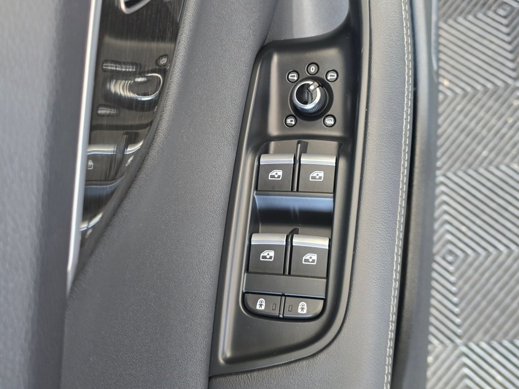 Used 2025 Audi Q7 3.0T Premium Plus AWD/4WD image 22