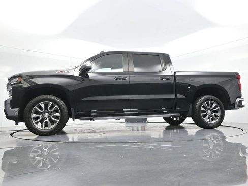 Used 2022 Chevrolet Silverado 1500 LT AWD/4WD image 46