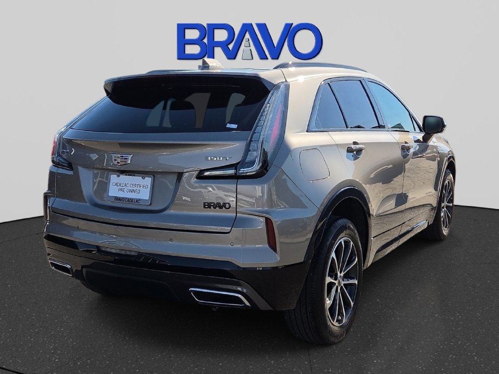 Used 2025 Cadillac XT4 Sport w/ LPO, Floor Liner Package FWD image 4