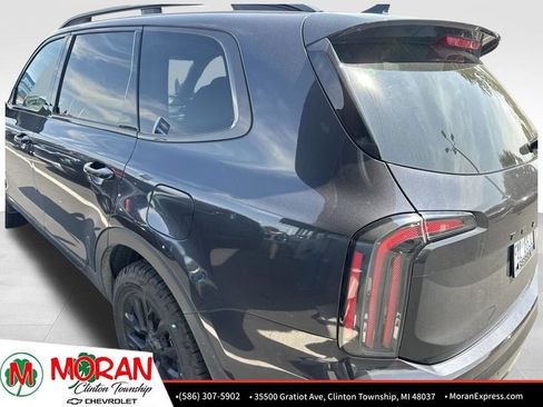 Used 2025 Kia Telluride AWD image 3