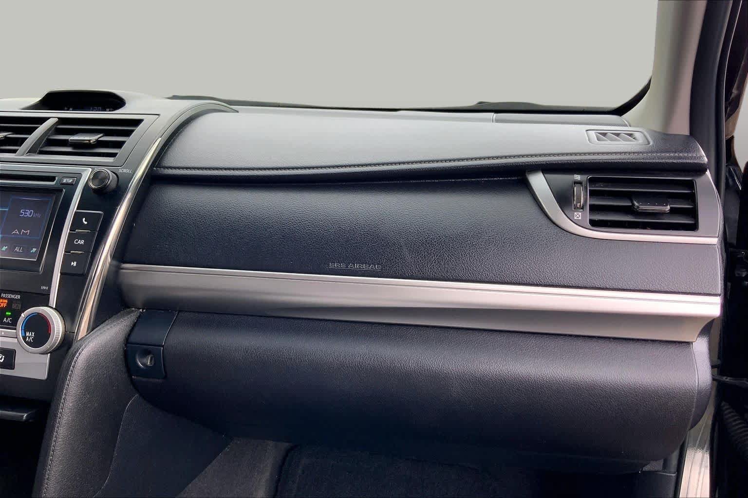 Used 2012 Toyota Camry SE FWD image 18