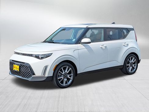 Certified 2024 Kia Soul EX w/ Option Group 015 FWD image 3
