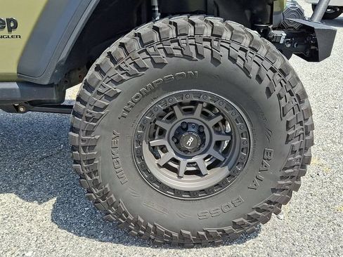 Used 2025 Jeep Wrangler Unlimited Sport AWD/4WD image 6
