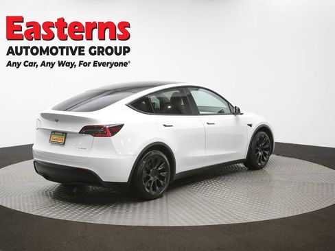 Used 2020 Tesla Model Y Long Range image 37