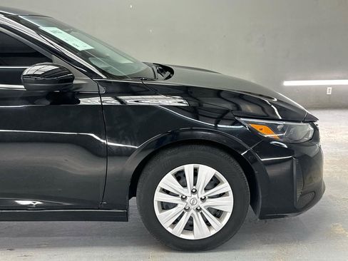 Used 2025 Nissan Sentra S FWD image 9