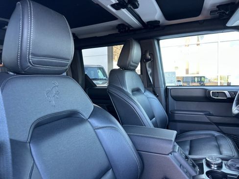 New 2025 Ford Bronco Badlands w/ Sasquatch Package AWD/4WD image 18