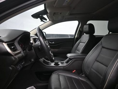 Used 2023 GMC Acadia Denali w/ Black Diamond Edition AWD/4WD image 10