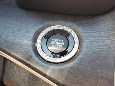 Used 2023 Jeep Grand Cherokee L Limited image 22