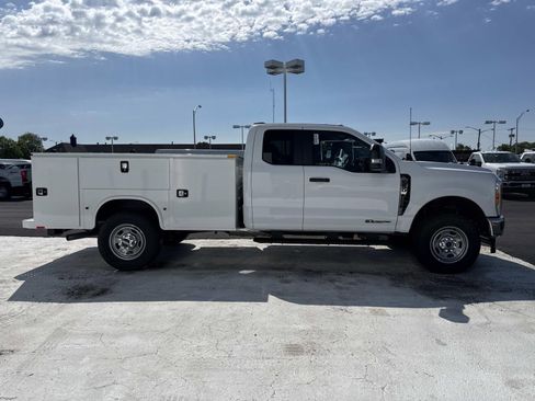 New 2026 Ford F350 4x4 SuperCab Super Duty image 2