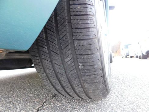 Used 2002 Ford Thunderbird Deluxe image 38