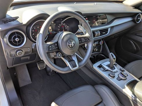 Used 2023 Alfa Romeo Stelvio Veloce image 10