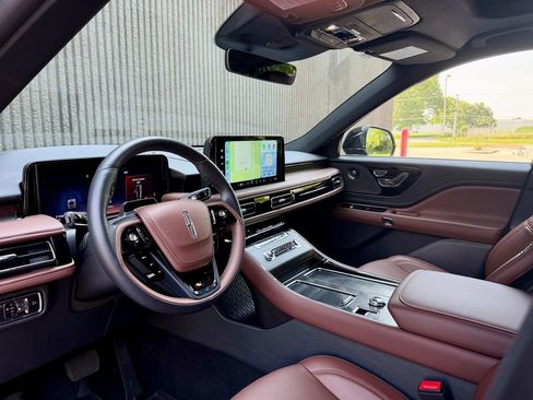 New 2026 Lincoln Aviator Reserve AWD/4WD image 10