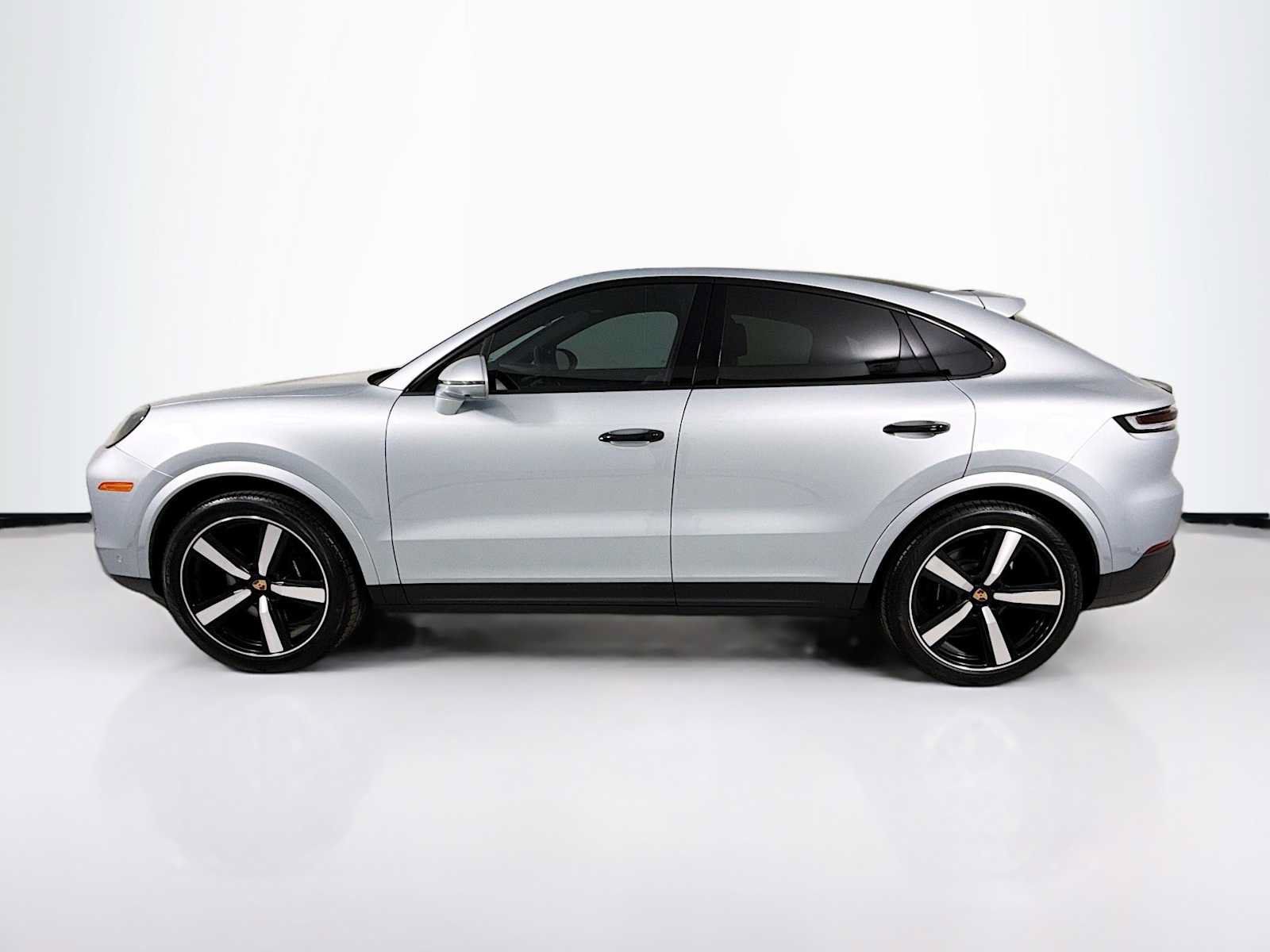 Certified 2026 Porsche Cayenne Coupe AWD/4WD image 2
