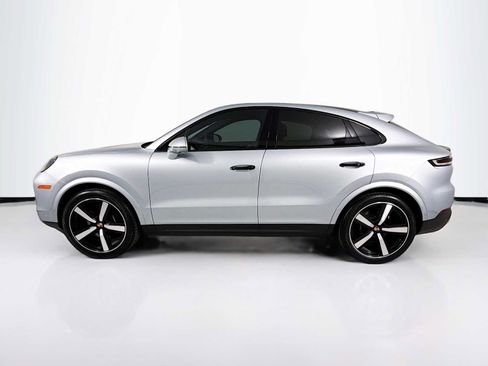 Certified 2026 Porsche Cayenne Coupe AWD/4WD image 2