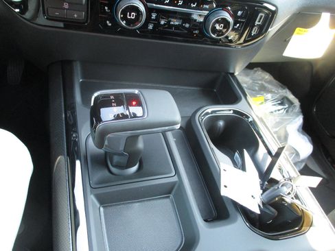 New 2026 Chevrolet Silverado 1500 ZR2 image 23