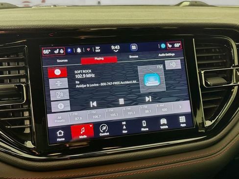 Used 2023 Dodge Durango R/T w/ Blacktop Package image 18