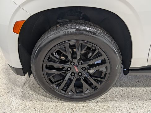 Used 2024 GMC Yukon Denali w/ Max Trailering Package AWD/4WD image 11