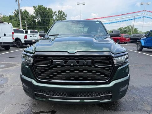 New 2026 RAM 1500 Express AWD/4WD image 9