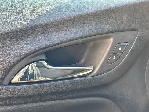 Used 2020 Chevrolet Equinox LT image 8