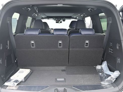 New 2026 INFINITI QX80 4WD image 34