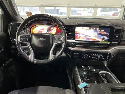 Used 2022 Chevrolet Silverado 1500 RST AWD/4WD image 8