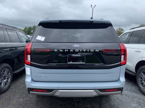 New 2025 Ford Expedition Platinum w/ Driver's Package image 19