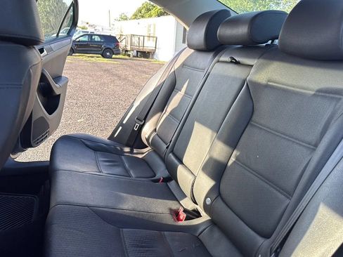 Used 2012 Volkswagen Jetta SE FWD image 22