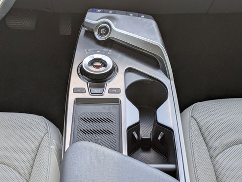 Certified 2022 Kia EV6 Wind image 22