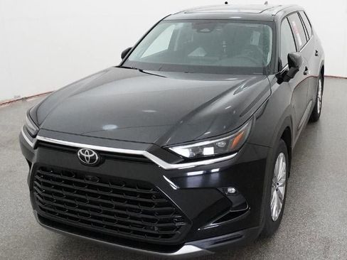 New 2026 Toyota Grand Highlander Platinum image 16