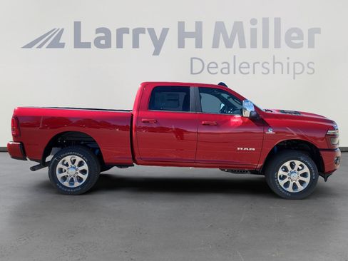 New 2026 RAM 2500 Laramie w/ Sport Appearance Package AWD/4WD image 7