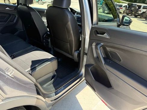 Used 2021 Volkswagen Tiguan SE R-Line AWD/4WD image 64
