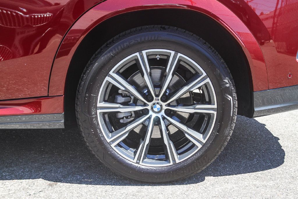 Used 2026 BMW X6 xDrive40i AWD/4WD image 8
